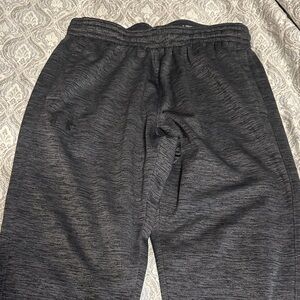 Under Armour Charcoal Athletic Pants size L loose fit